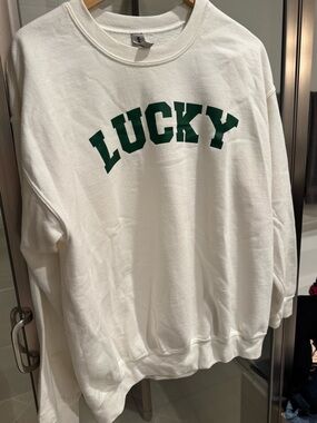 Gildan White Sweatshirt with Black Tag Accent